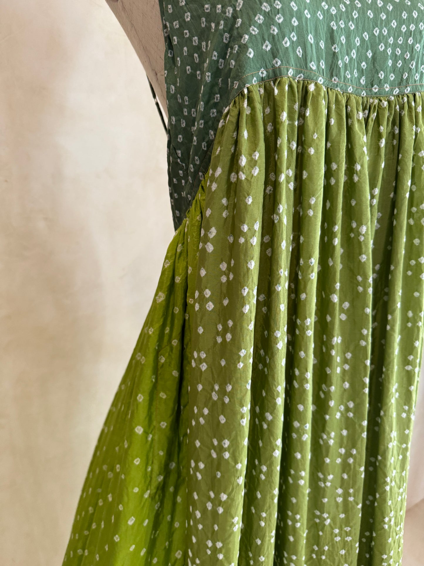 Injiri silk shibori dress