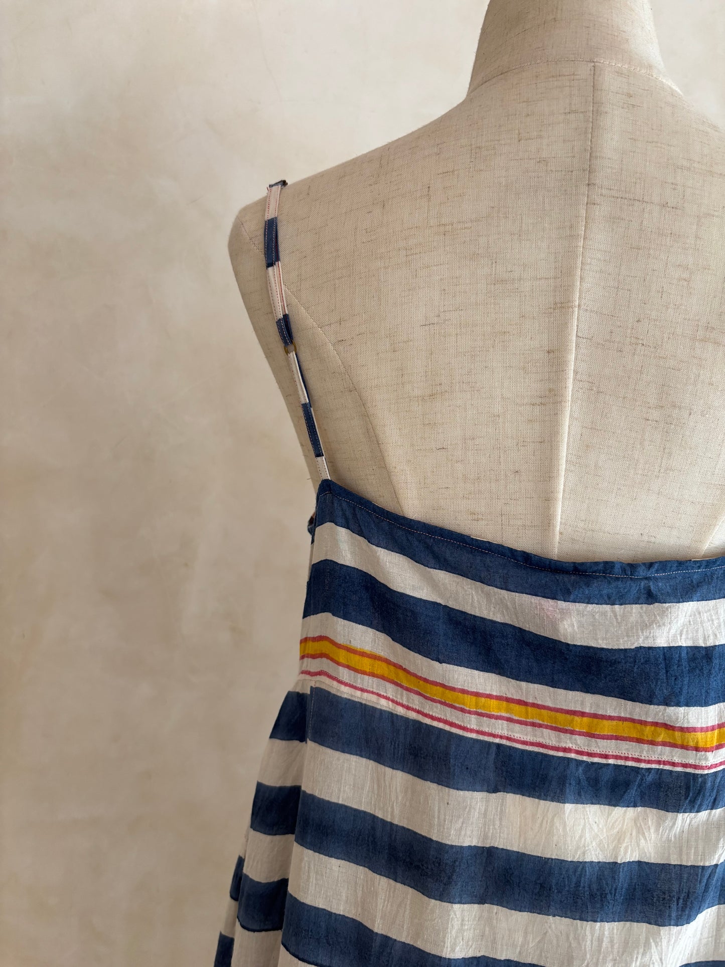 Injiri slip dress