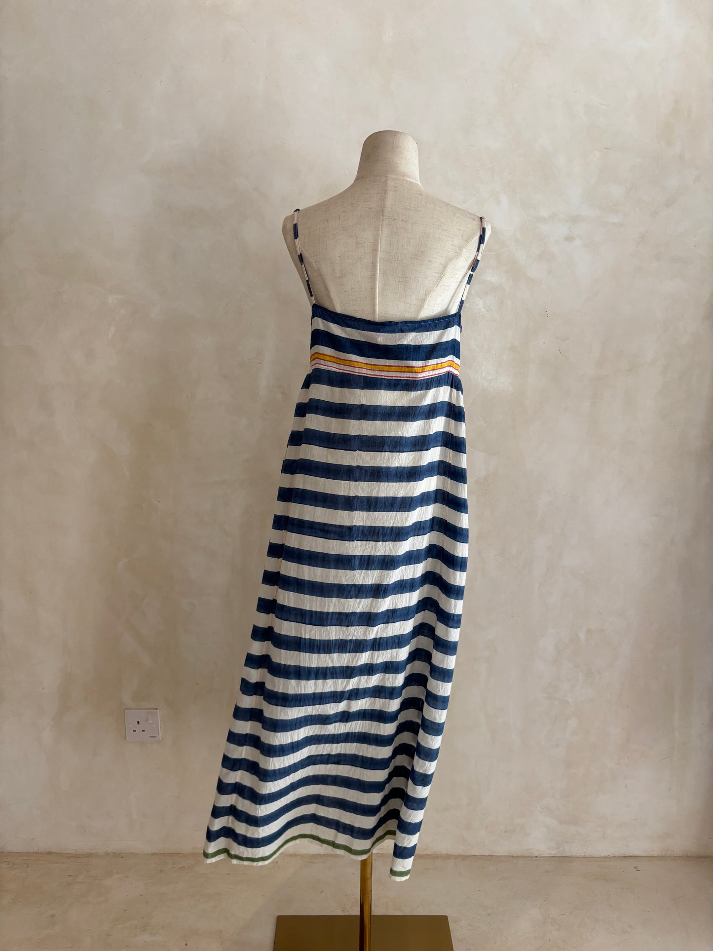 Injiri slip dress
