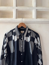 Load image into Gallery viewer, Geometric handloom shirt
