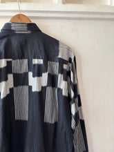 Load image into Gallery viewer, Geometric handloom shirt
