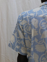 Load image into Gallery viewer, Blue floral motif shirt
